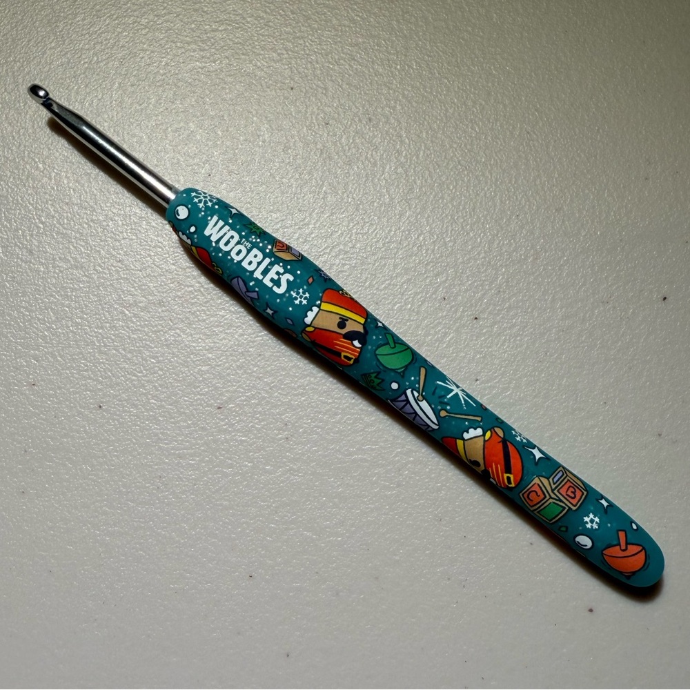 Woobles glitter edition Hazel the Nutcracker crochet hook